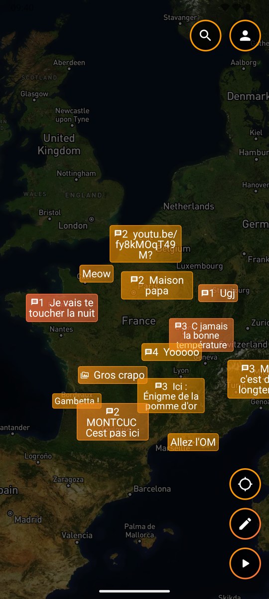 Messages left by people all over France and the United Kingdom